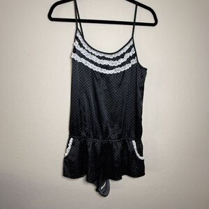 Vintage Y2K Victoria's Secret Polka Dot Lace Trim Romper  Size Medium w/Pockets